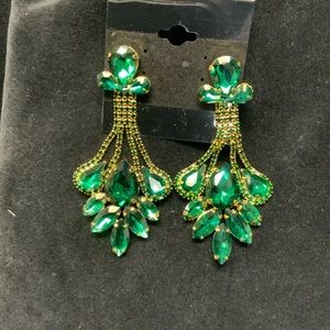 Rhinestone Pageant Earrings NWOT
